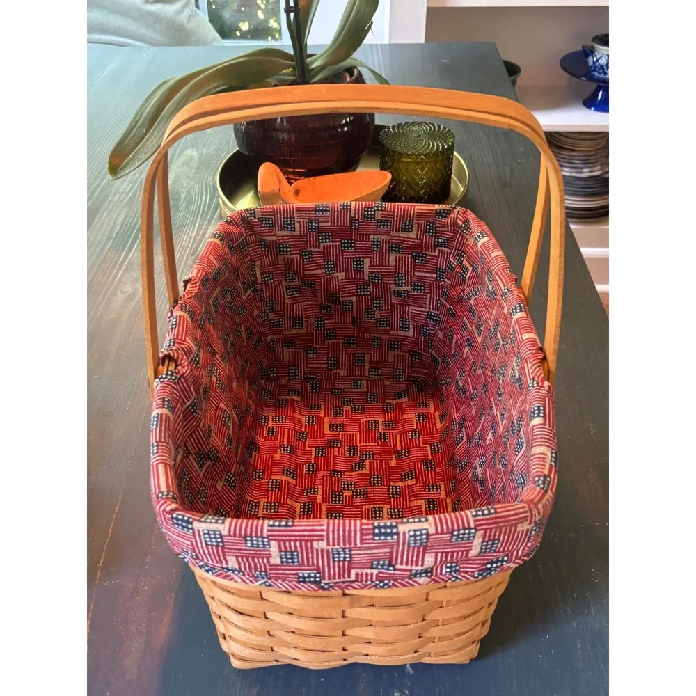 Longaberger 2003 Handmade Basket with American Flag Liner Patriotic Americana